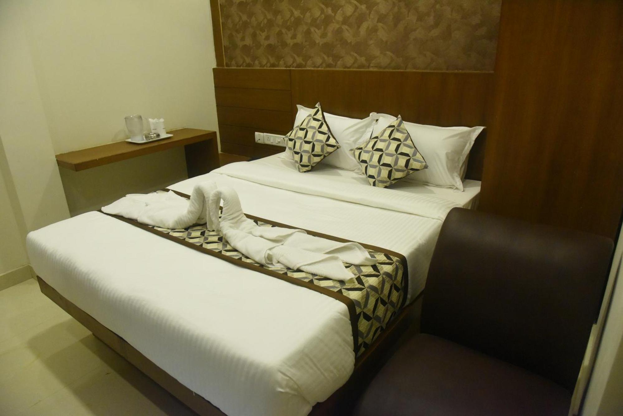 Hotel Olive Grand à Chennai Extérieur photo