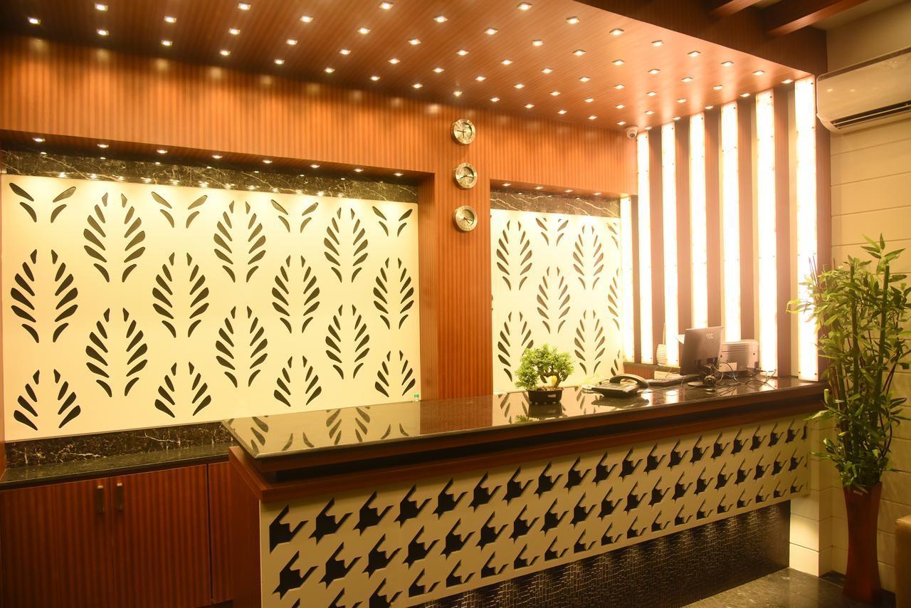 Hotel Olive Grand à Chennai Extérieur photo