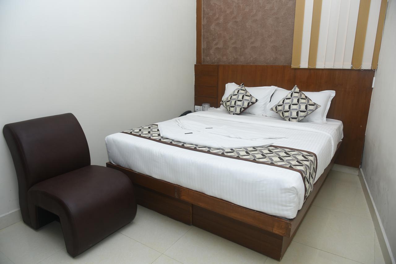 Hotel Olive Grand à Chennai Extérieur photo