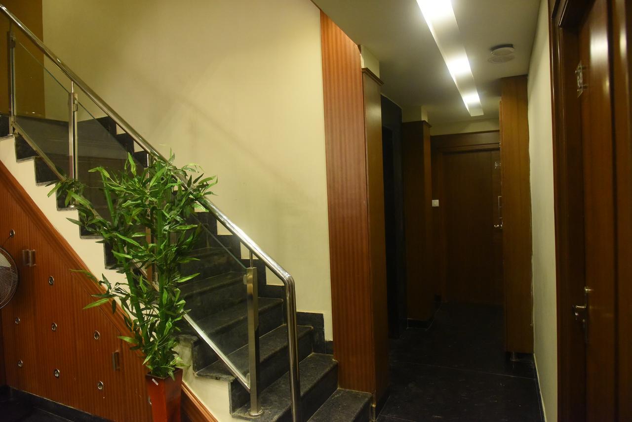 Hotel Olive Grand à Chennai Extérieur photo