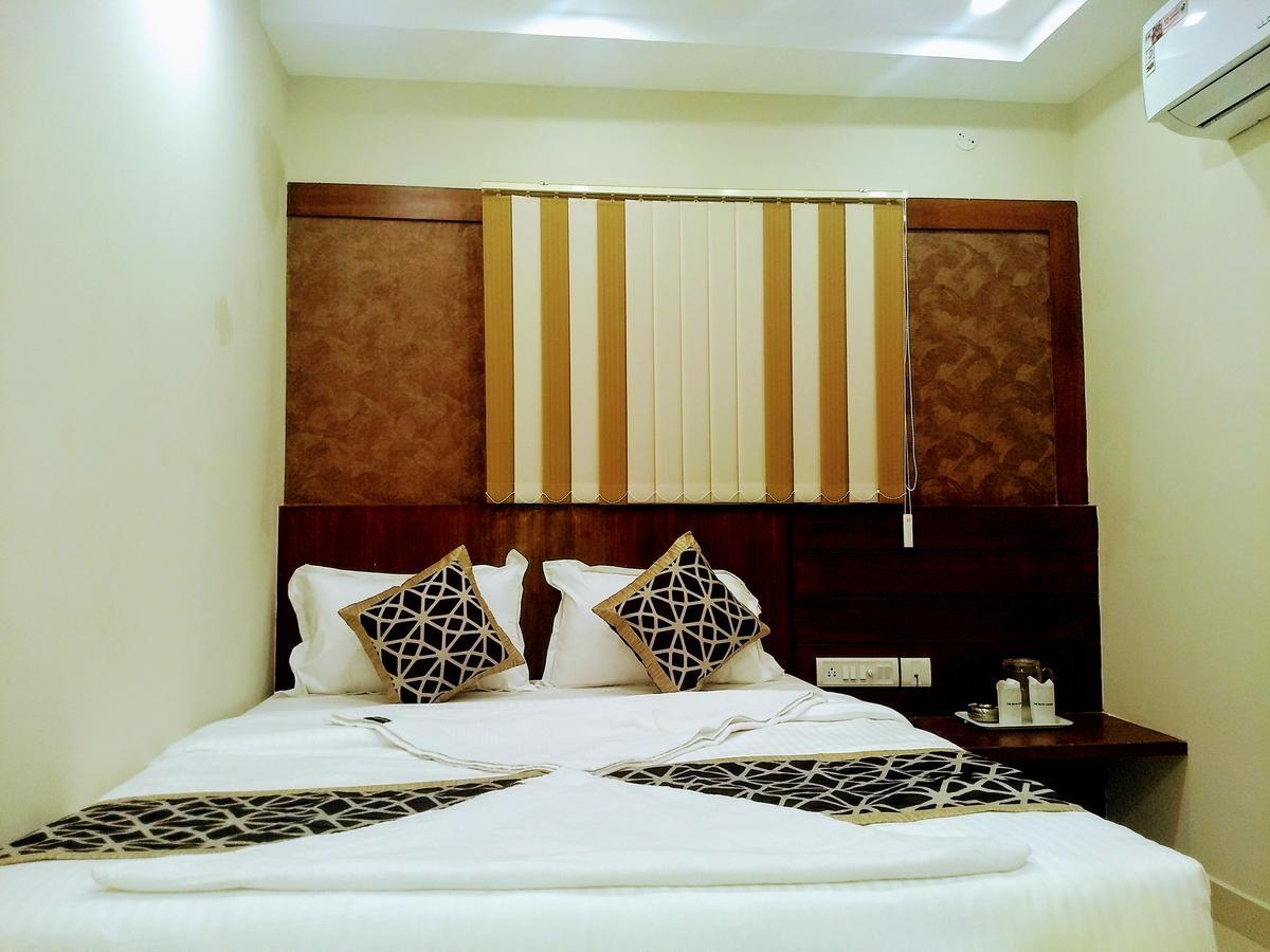 Hotel Olive Grand à Chennai Extérieur photo